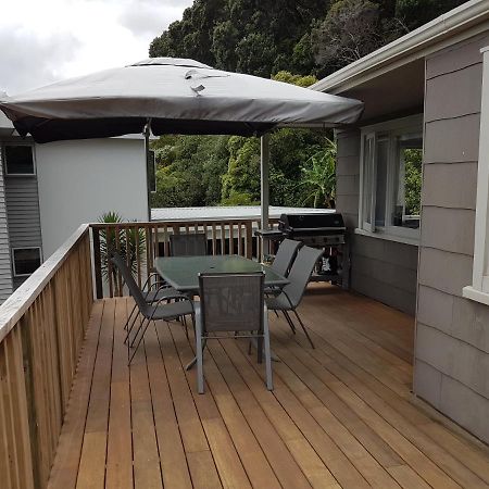 Coromandel Tapu - Beachfront Escape Bagian luar foto