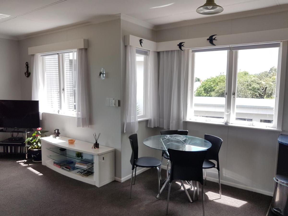 Coromandel Tapu - Beachfront Escape Bagian luar foto