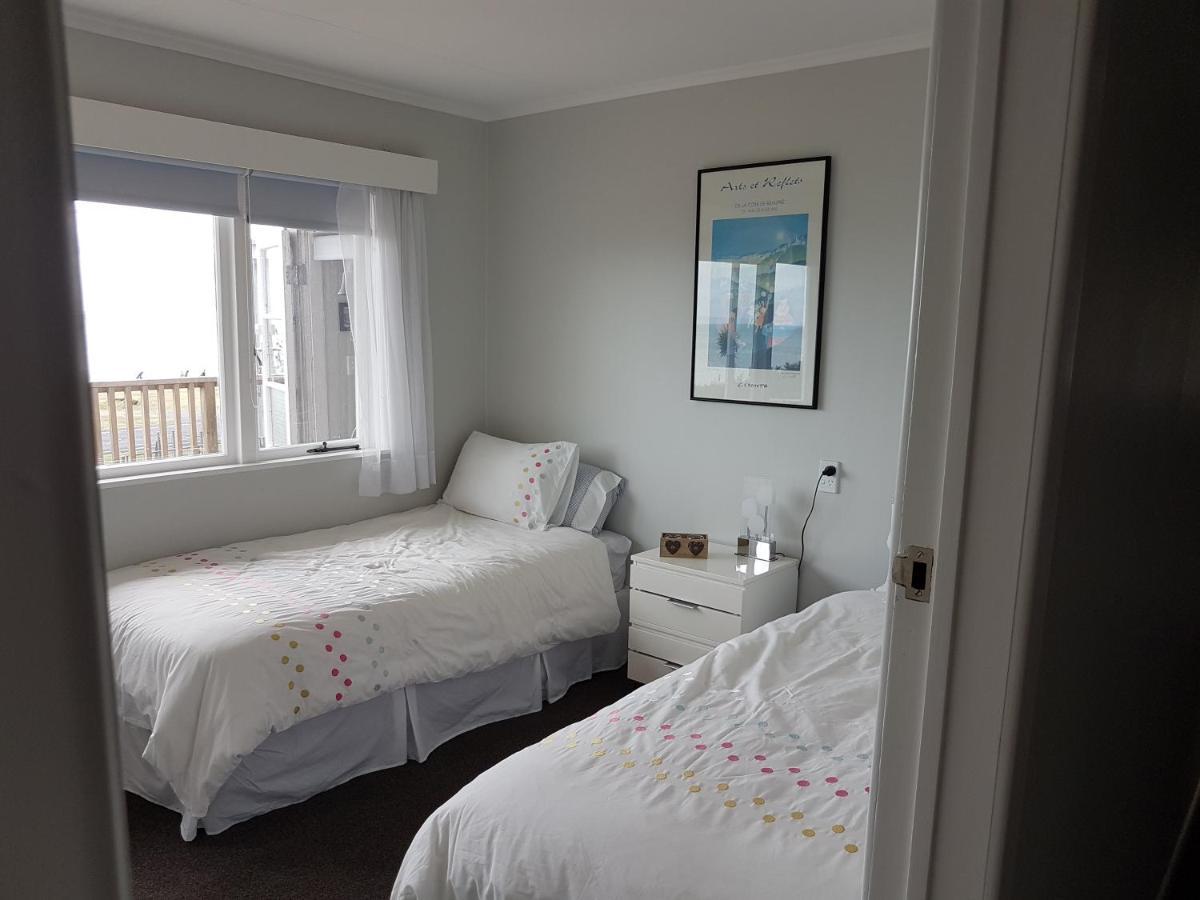 Coromandel Tapu - Beachfront Escape Bagian luar foto